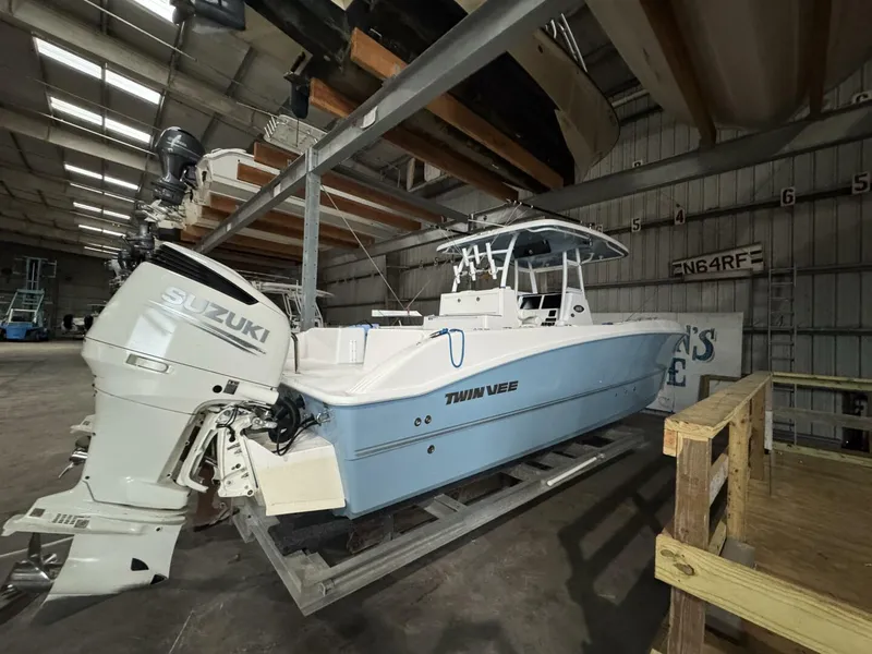 Slide: The Image of Twin Vee 28 2021 - 5717788