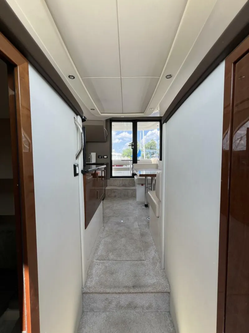 Slide: The Image of 2016 Carver C34 Companionway View 1 - 5495214