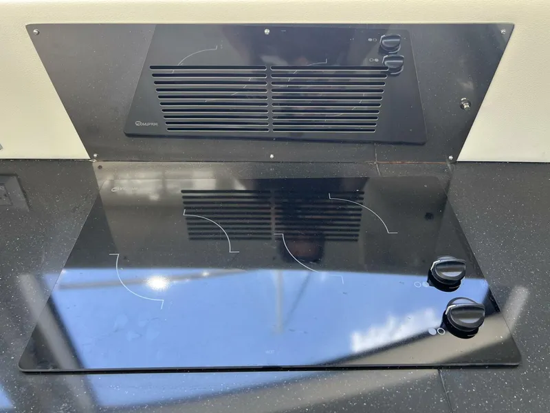 Slide: The Image of 2016 Carver C34 Cooktop - 5495220