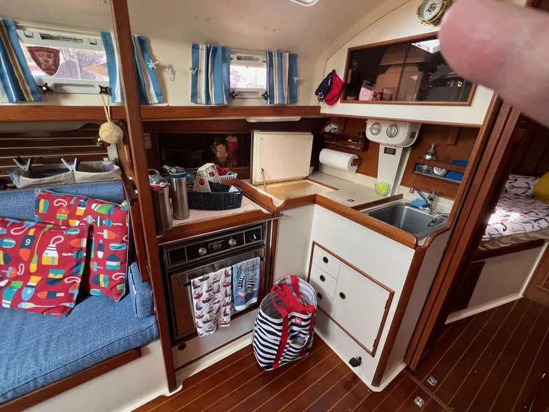 Slide: The Image of Nonsuch 30 Ultra 1985 - 5495466