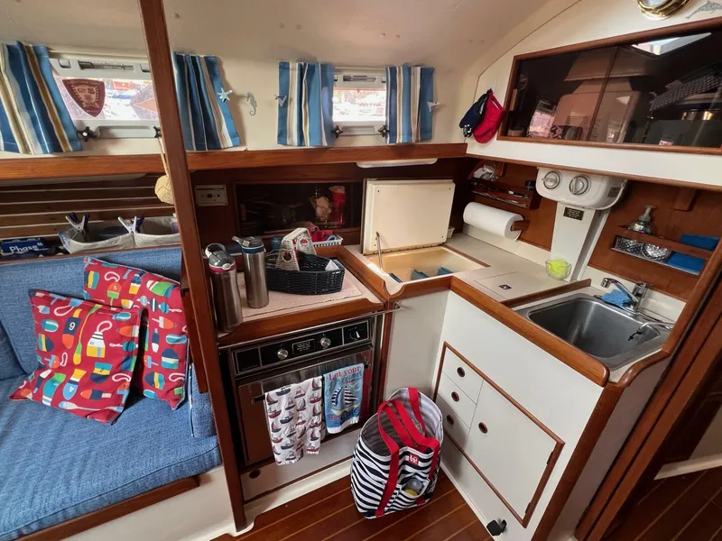 Slide: The Image of Nonsuch 30 Ultra 1985 - 5495467