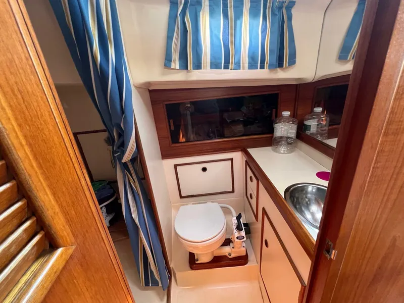 Slide: The Image of Nonsuch 30 Ultra 1985 - 5495471