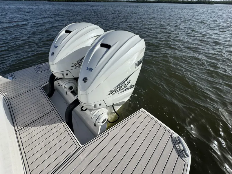 Slide: The Image of Regal 36 XO 2021 - 5507153