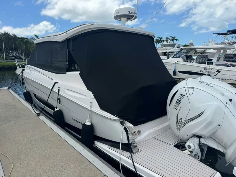 Slide: The Image of 2021 Regal 36 XO C LIFE - 5497897