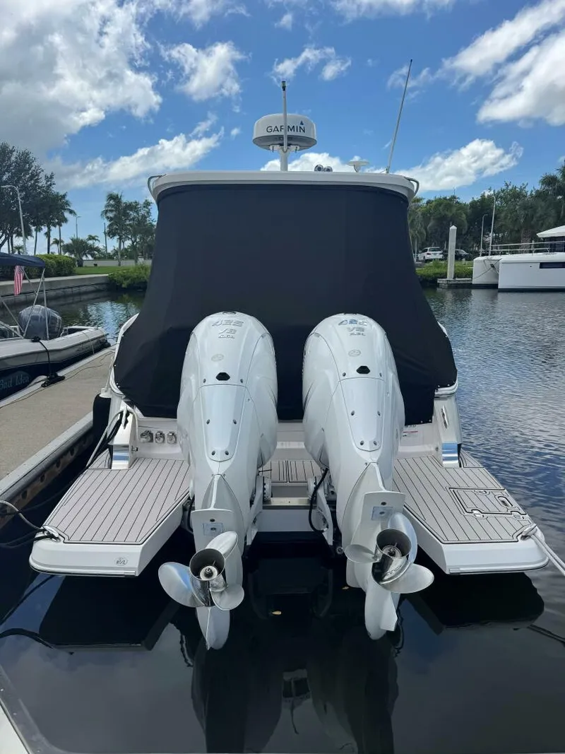 Slide: The Image of 2021 Regal 36 XO C LIFE - 5497899