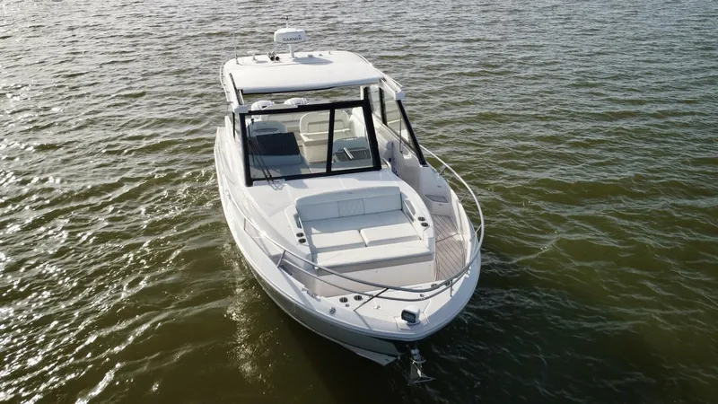 Slide: The Image of Regal 36 XO 2021 - 5506751