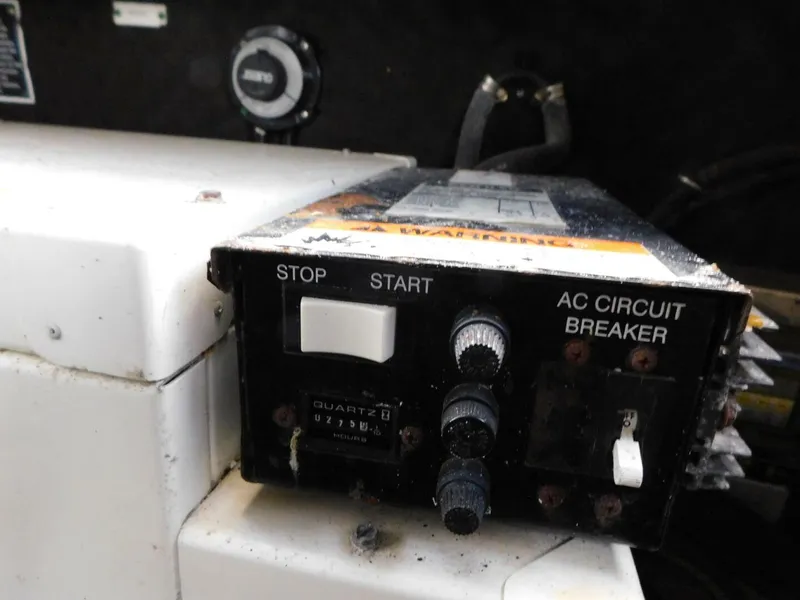 Slide: The Image of Rinker Fiesta Vee 270 2004 - 5496177