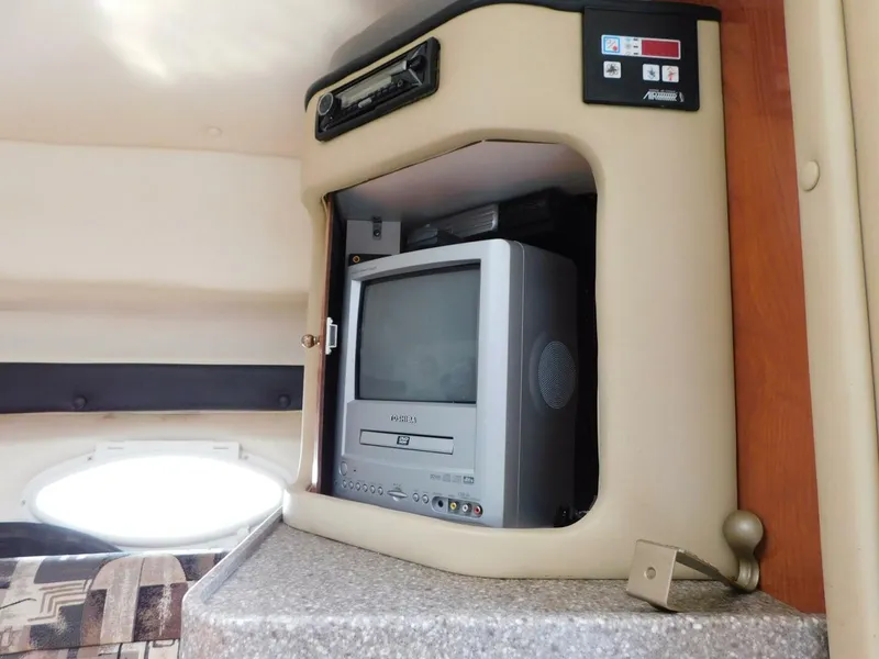 Slide: The Image of Rinker Fiesta Vee 270 2004 - 5496165