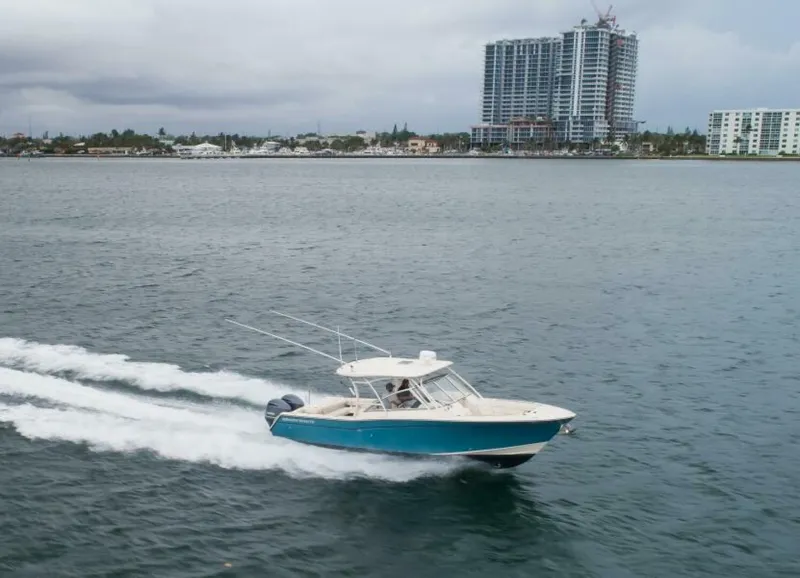 Slide: The Image of Grady White 30 - Exterior Profile - 5496280