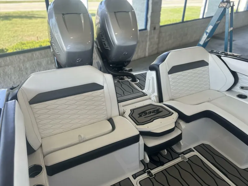 Slide: The Image of Sunsation 32 2021 - 5496857