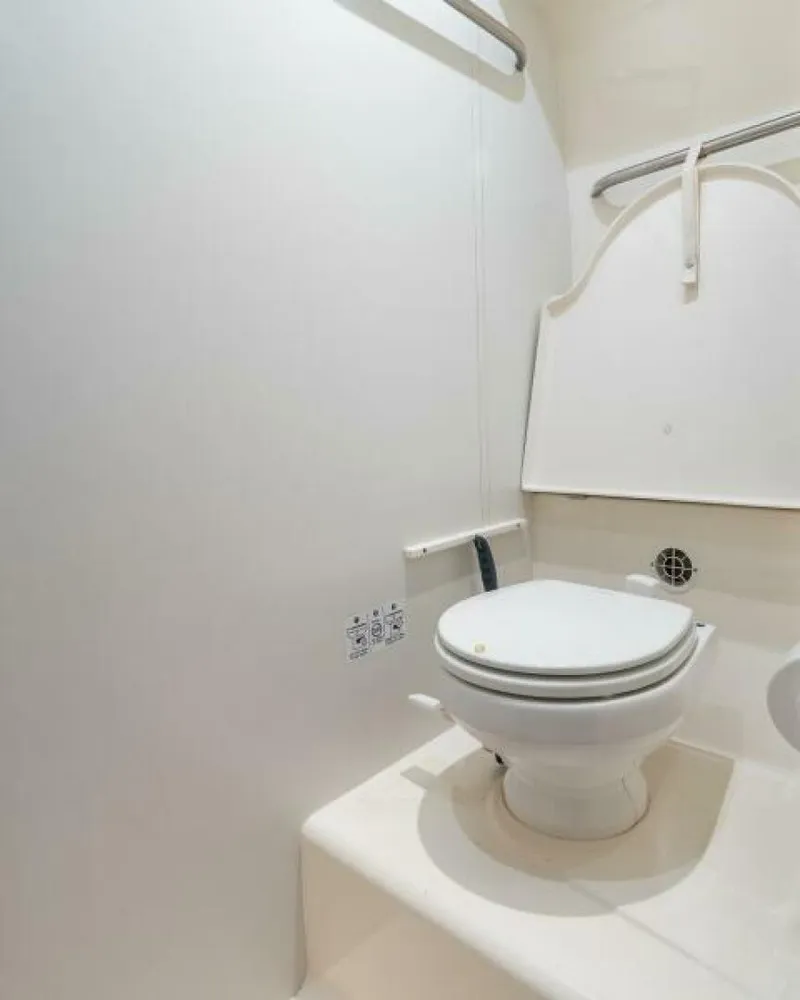 Slide: The Image of Tiara 4300 Sovran 2007 - 5496746