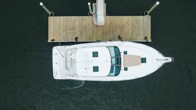 Slide: The Image of Tiara 4300 Sovran 2007 - 5496730