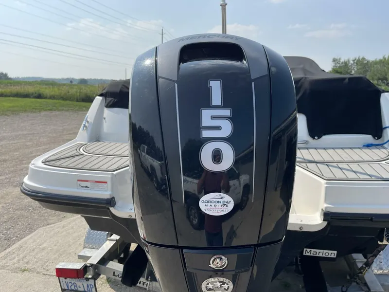 Slide: The Image of Bayliner VR5 2019 - 5497822