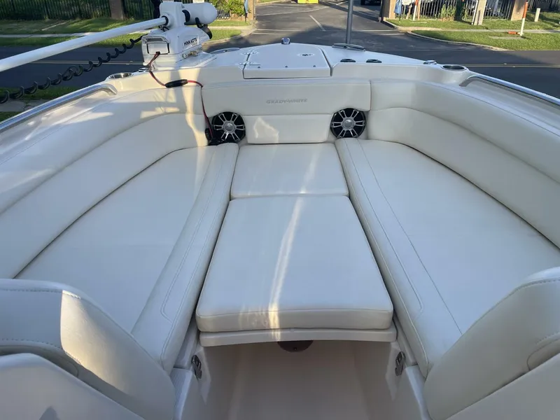 Slide: The Image of Grady-White 27 2021 - 5497888