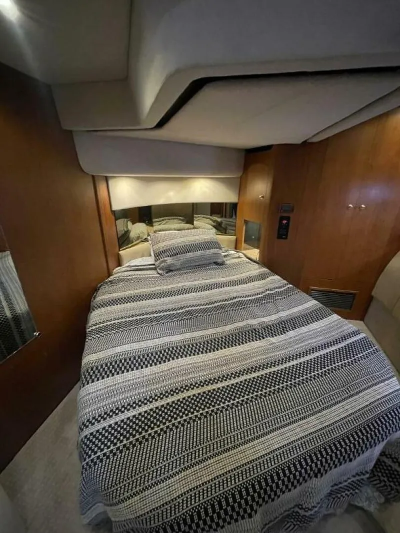 Slide: The Image of Cruisers 5000 Pilothouse 2001 - 5498299