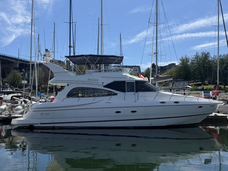 The Image of Cruisers 5000 Pilothouse 2001 - 7238042