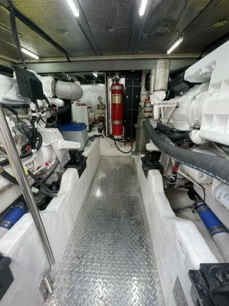 Slide: The Image of Cruisers 5000 Pilothouse 2001 - 5498318