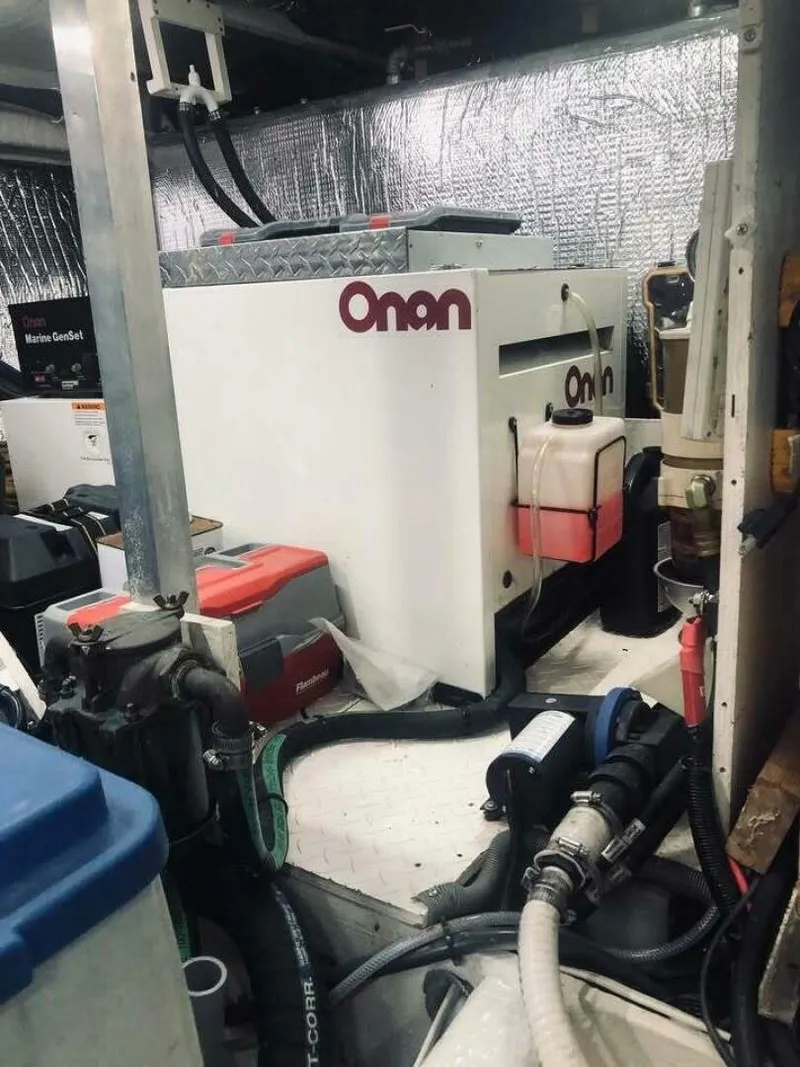 Slide: The Image of Cruisers 5000 Pilothouse 2001 - 5574901