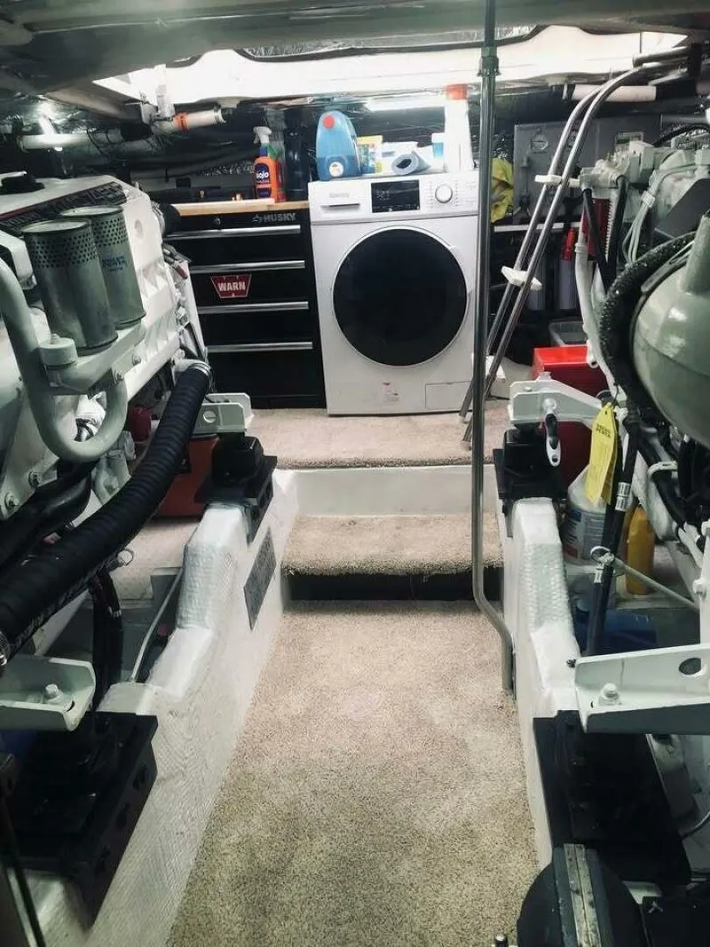 Slide: The Image of Cruisers 5000 Pilothouse 2001 - 5574902