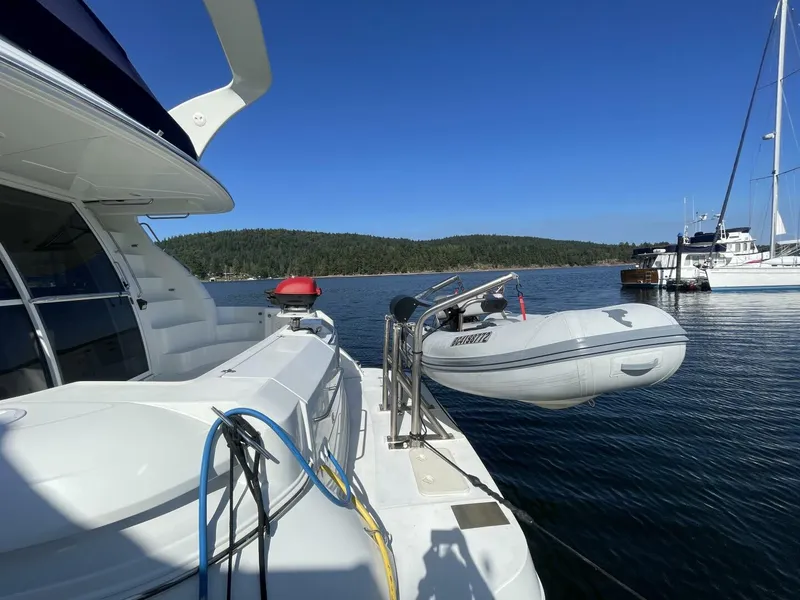 Slide: The Image of Cruisers 5000 Pilothouse 2001 - 5580906