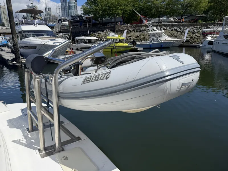 Slide: The Image of Cruisers 5000 Pilothouse 2001 - 6194140