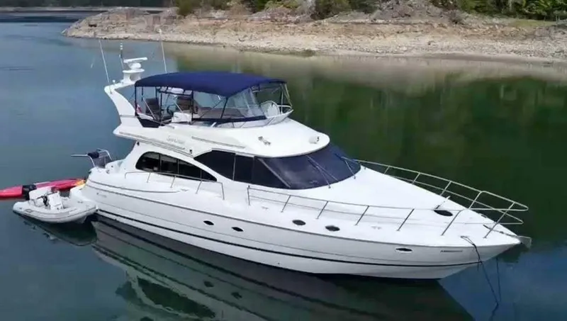 The Image of Cruisers Yachts 5000 Pilothouse 2001 - 5574905