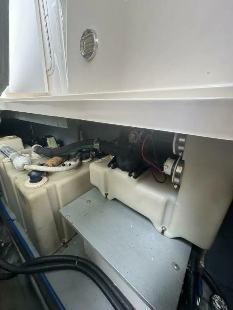 Slide: The Image of Searenity holding tank - 5498421