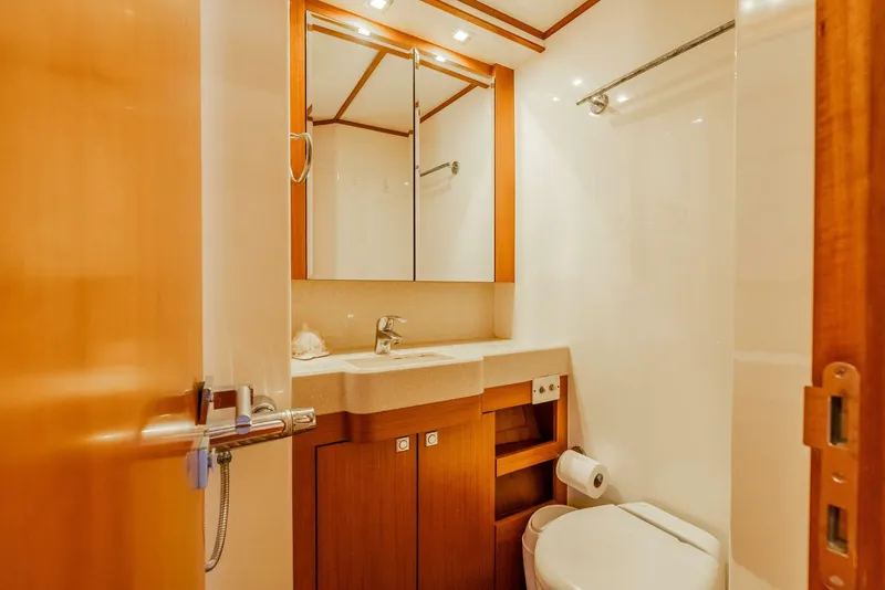 Slide: The Image of Tayana Isara 50 2014 - 5687962