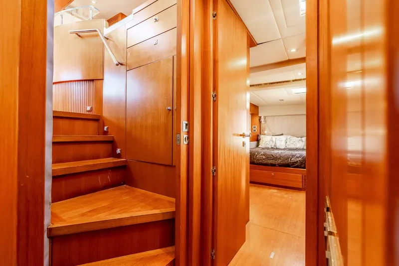 Slide: The Image of Tayana Isara 50 2014 - 5687969