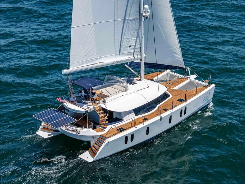 Slide: The Image of Tayana Isara 50 2014 - 5687936