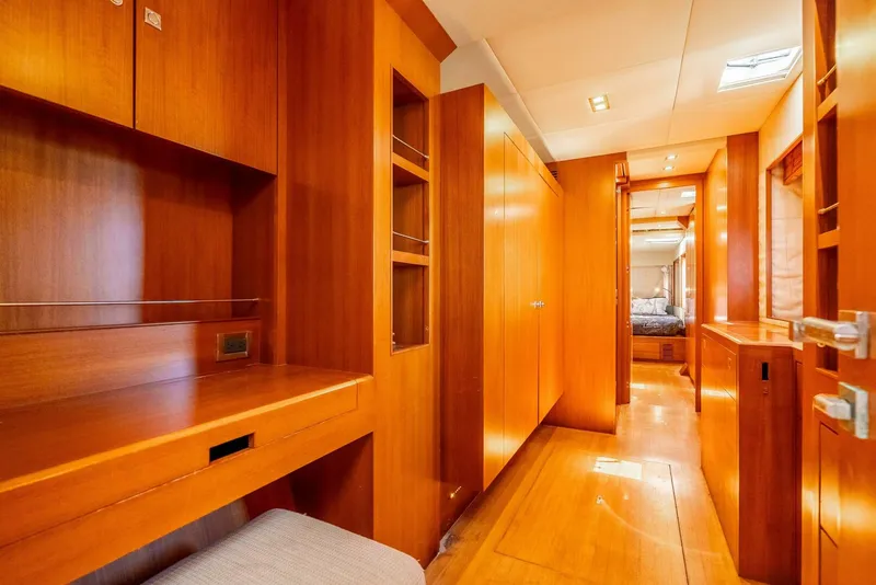 Slide: The Image of Tayana Isara 50 2014 - 5687974