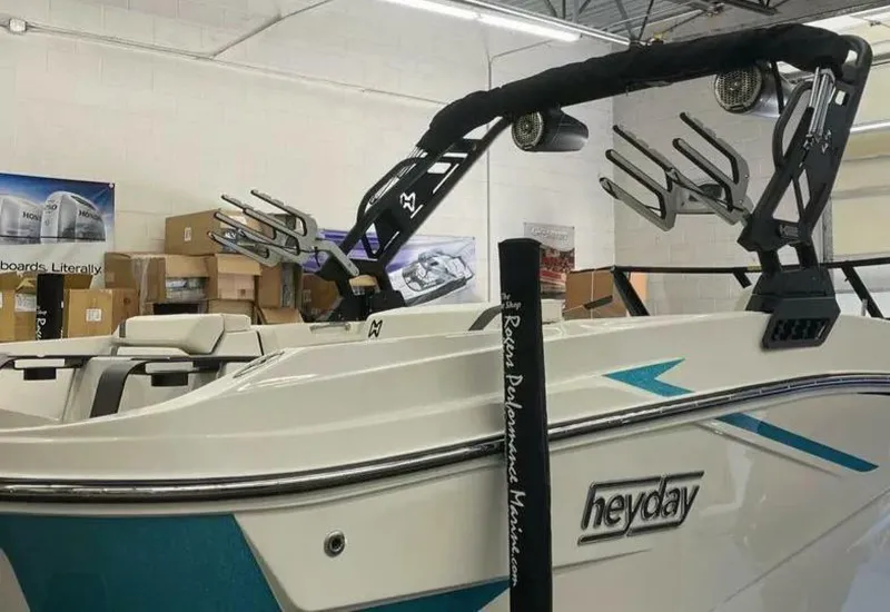 Slide: The Image of Heyday Wake Boats H22 2022 - 5504004