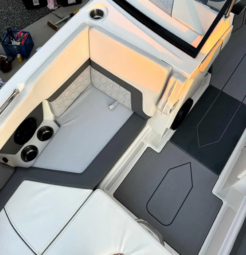 Slide: The Image of Heyday Wake Boats H22 2022 - 5510067