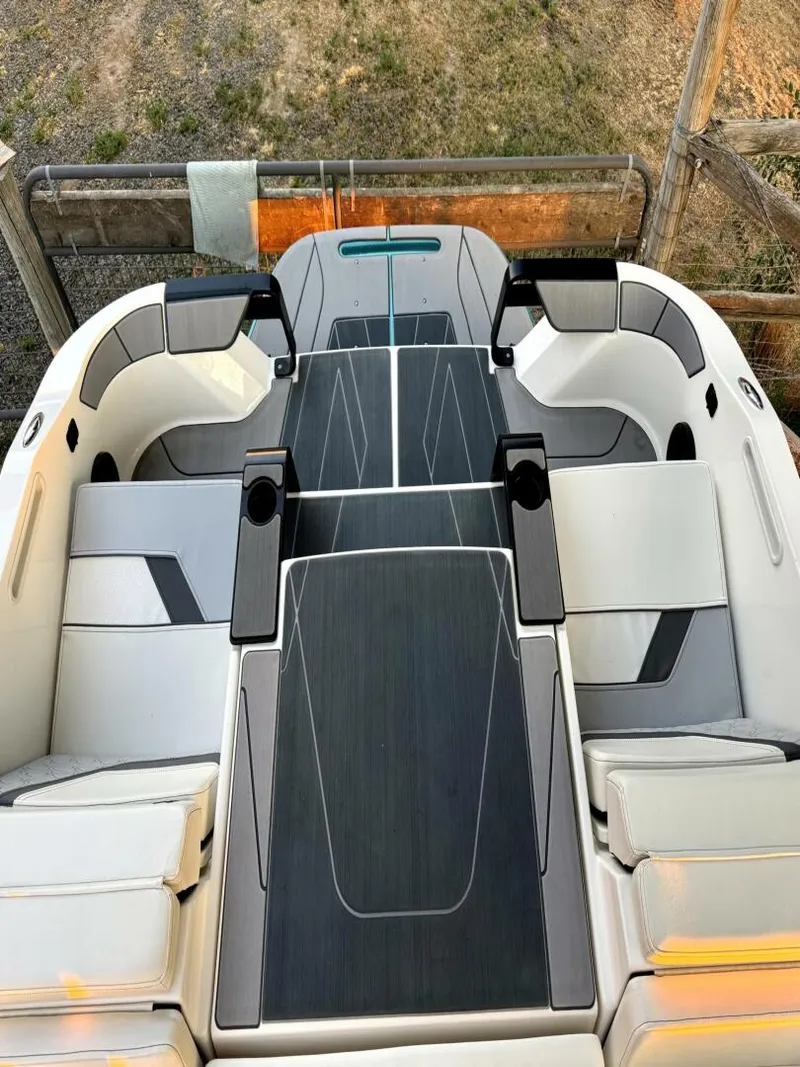 Slide: The Image of Heyday Wake Boats H22 2022 - 5510071