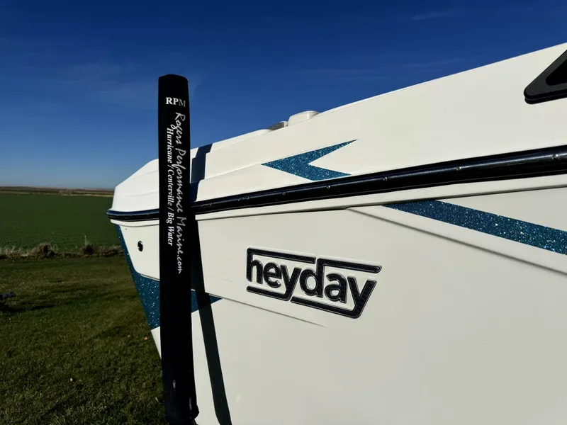 Slide: The Image of Heyday Wake Boats H22 2022 - 5847008