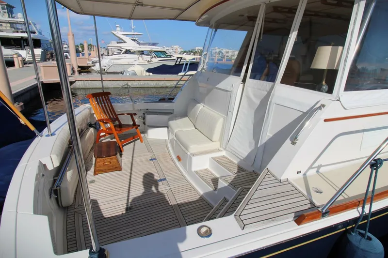 Slide: The Image of Grand Banks 49 Eastbay HX 2001 - 5499290