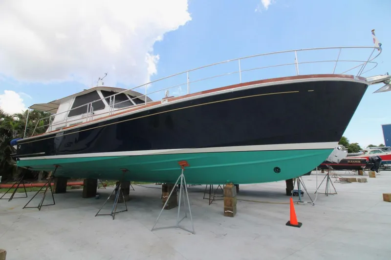 Slide: The Image of Grand Banks 49 Eastbay HX 2001 - 5559274