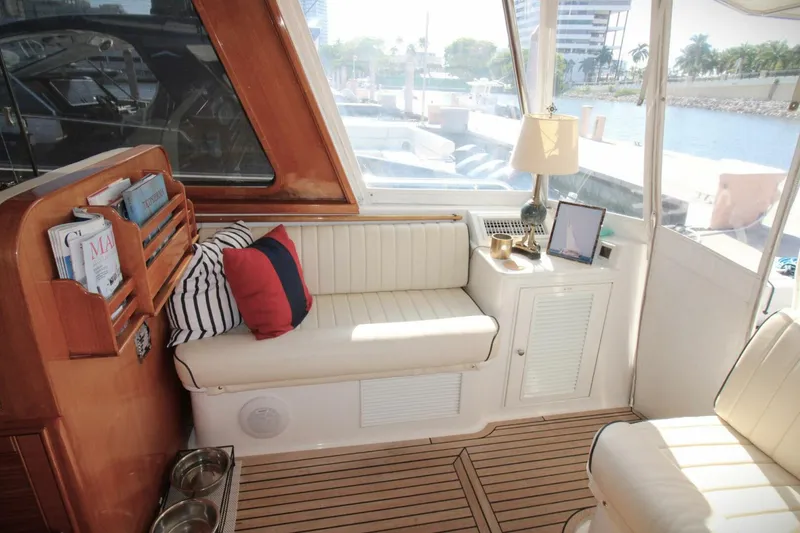 Slide: The Image of Grand Banks 49 Eastbay HX 2001 - 5499293