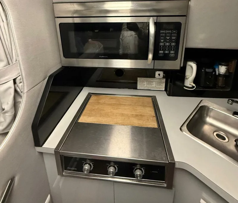 Slide: The Image of Sea Ray 460 Express Cruiser 1989 - 5499399