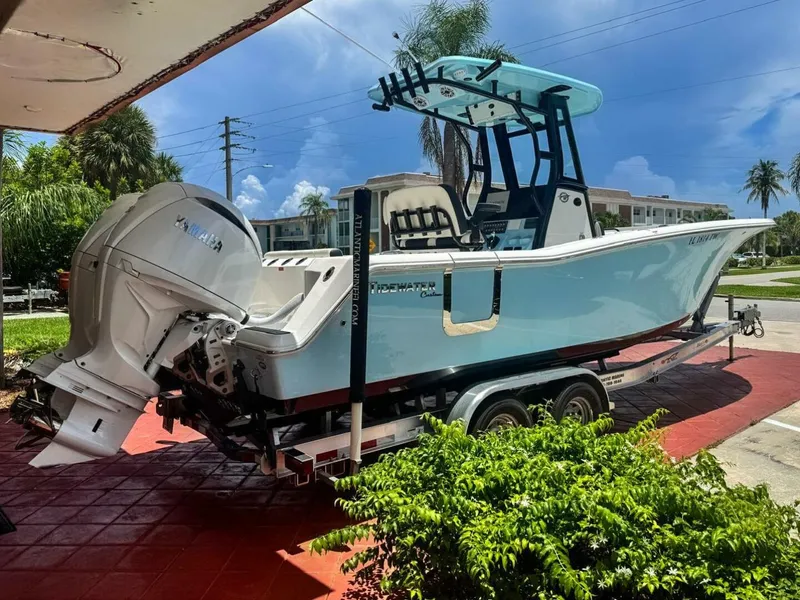 Slide: The Image of Tidewater 256 Adventurer 2024 - 5499565