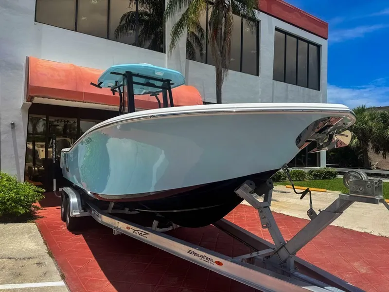 Slide: The Image of Tidewater 256 Adventurer 2024 - 5499583