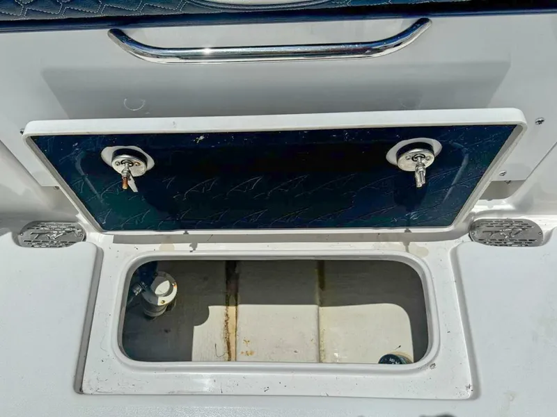 Slide: The Image of Tidewater 256 Adventurer 2024 - 5499571