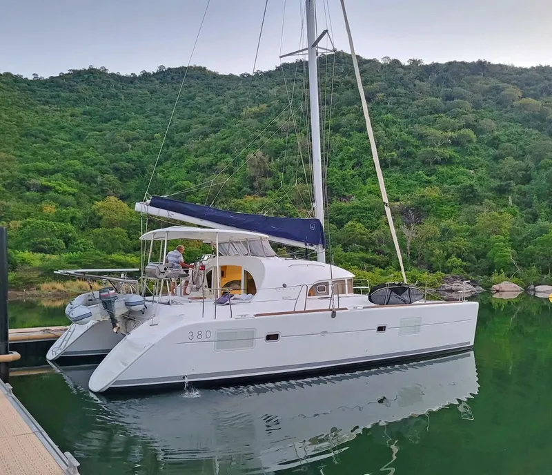 The Image of Lagoon 380 2016 - 5501248