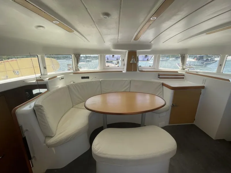 Slide: The Image of Lagoon 380 2016 - 5500272