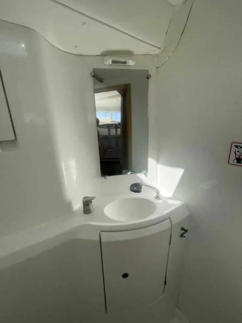 Slide: The Image of Lagoon 380 2016 - 5500274