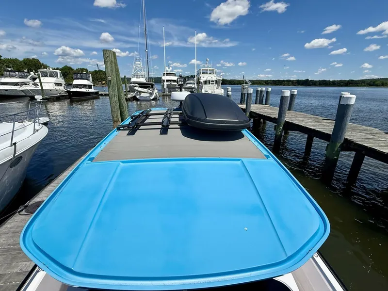 Slide: The Image of Axopar 37 Cross Cabin 2023 - 5502538