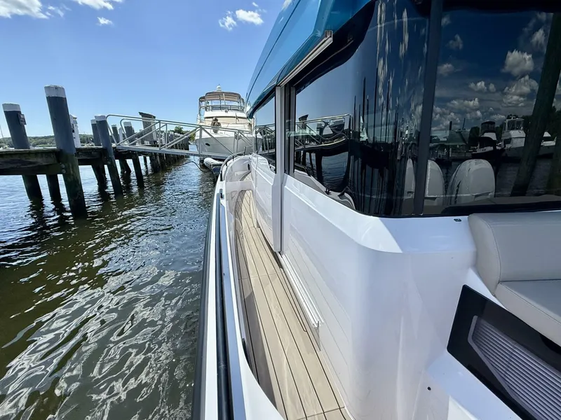 Slide: The Image of Axopar 37 Cross Cabin 2023 - 5502545