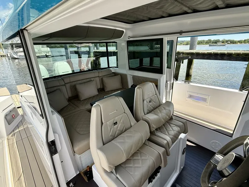 Slide: The Image of Axopar 37 Cross Cabin 2023 - 5502550