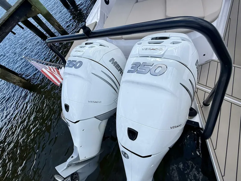 Slide: The Image of Axopar 37 Cross Cabin 2023 - 5502563