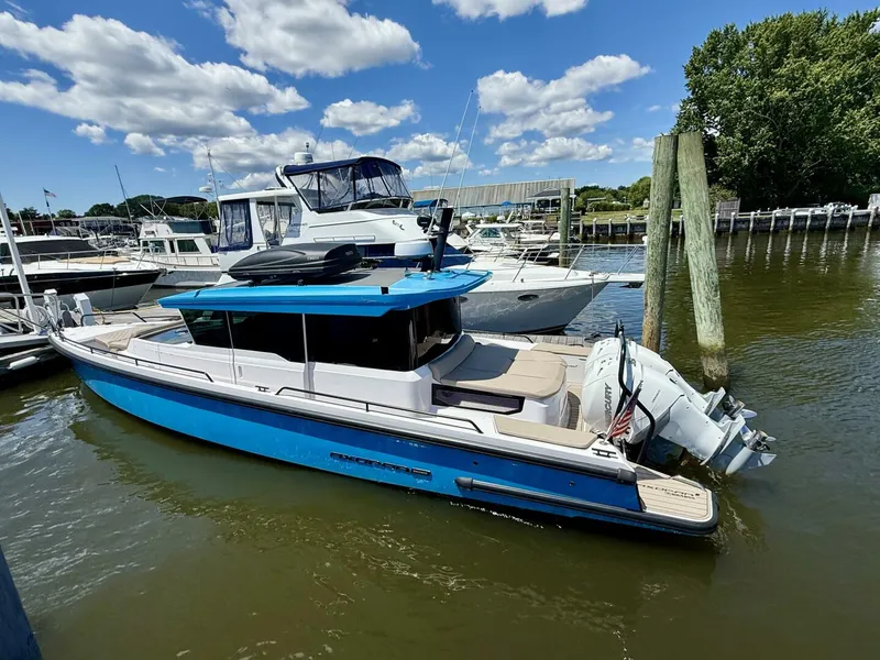 Slide: The Image of Axopar 37 Cross Cabin 2023 - 5502534